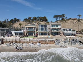 OCEAN FRONT - STUNNING VIEWS- VACATION PARADISE!!